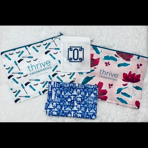 Makeup Bag Bundle - Picture 1 of 2